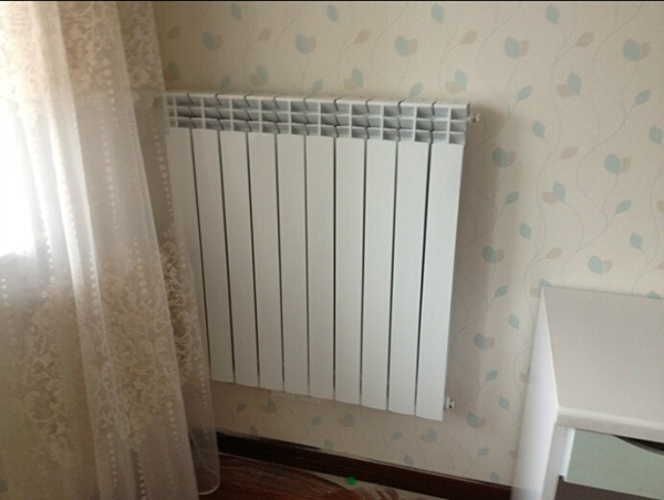 ���̰���